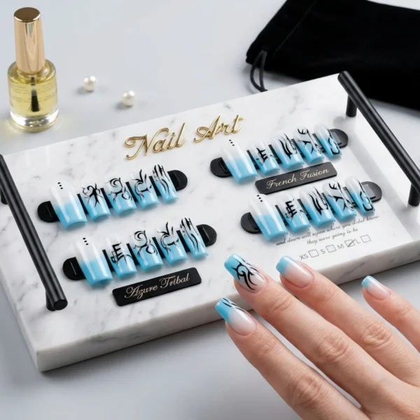 Kit Faux Ongles Bleu Ciel Calligraphie Noire — Collection Élégance