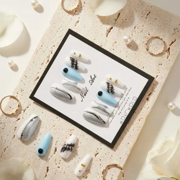 Blue Lace — Effet Dentelle Bleu Ciel & Argent Perle Noire & Strass