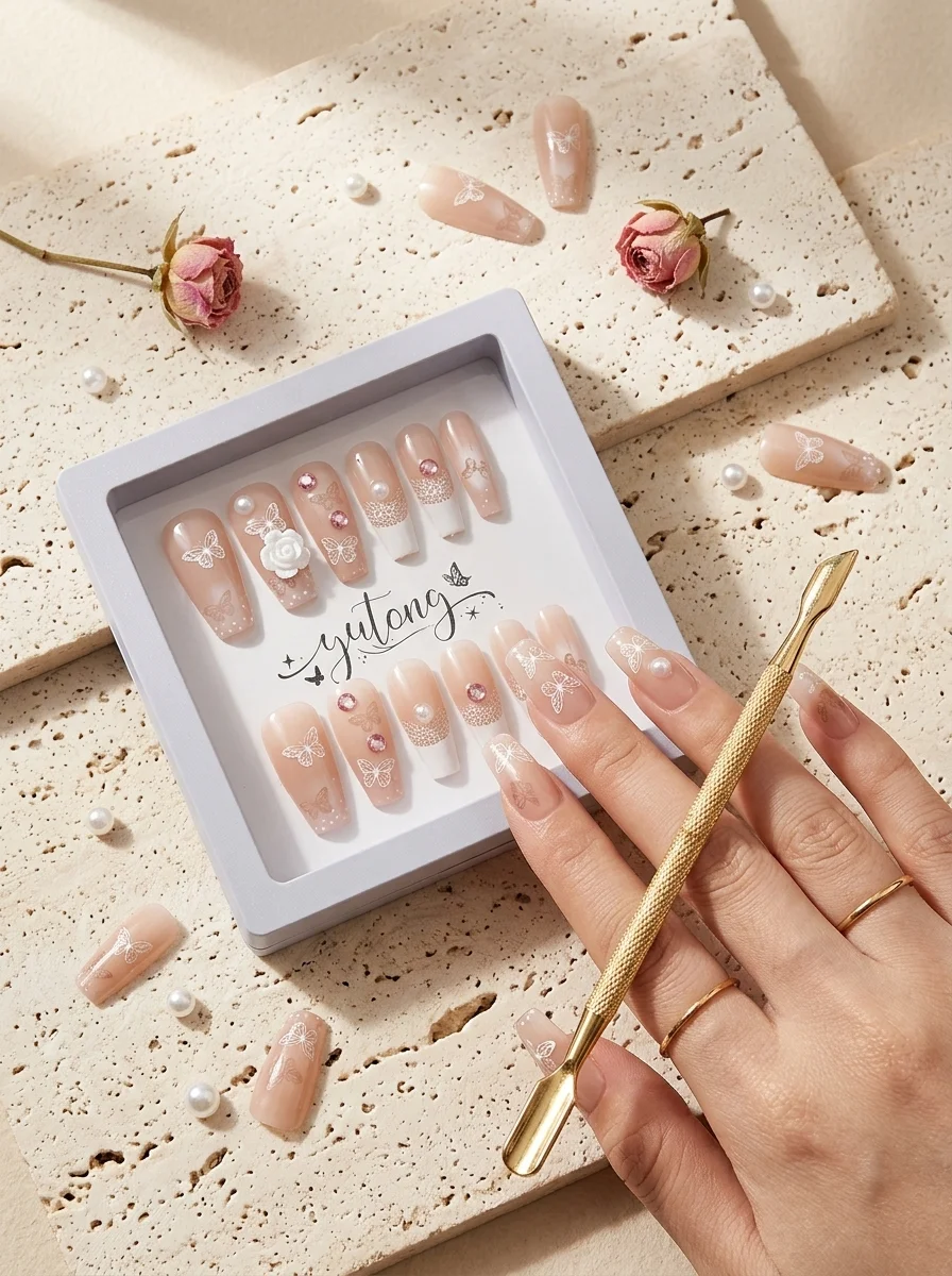 Silk Pearl — Faux Ongles Nude Translucide Long & Perle Centrale